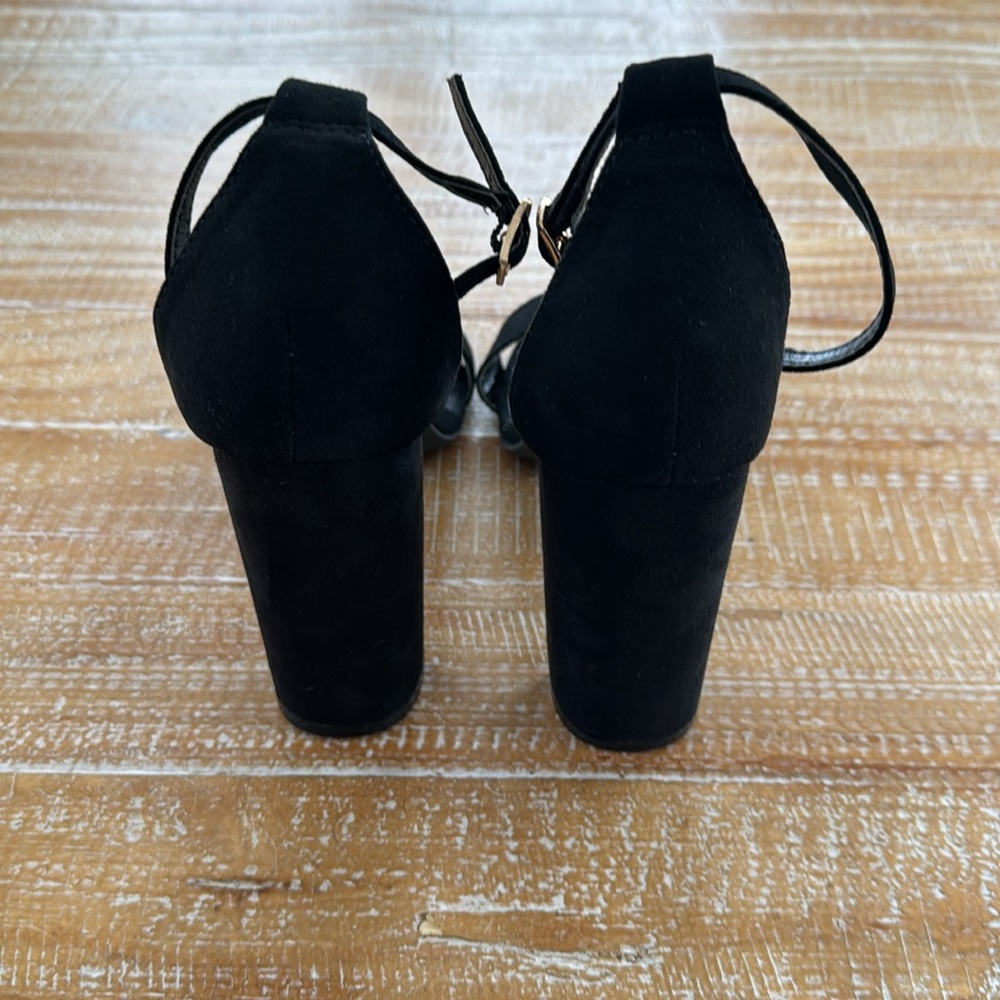 Lulus 4” Heels - Picture 4 of 7